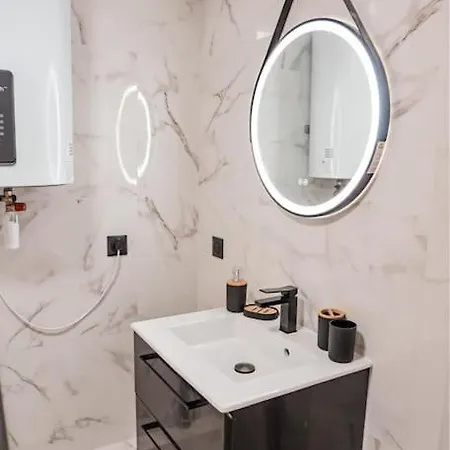 Elegant Neuf Acces Facile A Apartment *